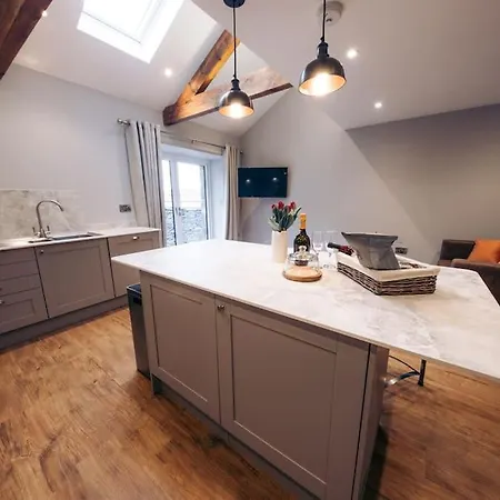 Meadow View Near Settle. Short Walk To Food Pub 펜션