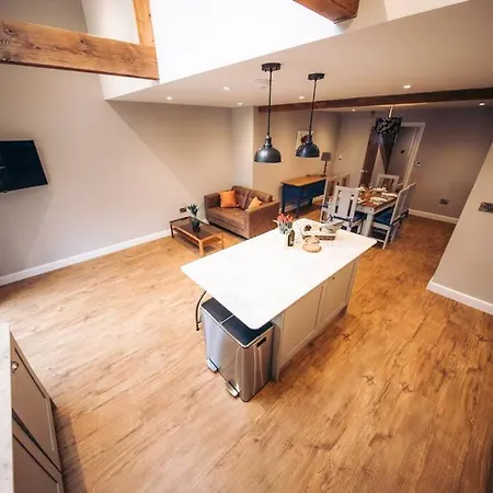 Meadow View Near Settle. Short Walk To Food Pub *