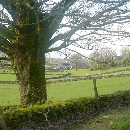 Meadow View Near Settle. Short Walk To Food Pub Settle